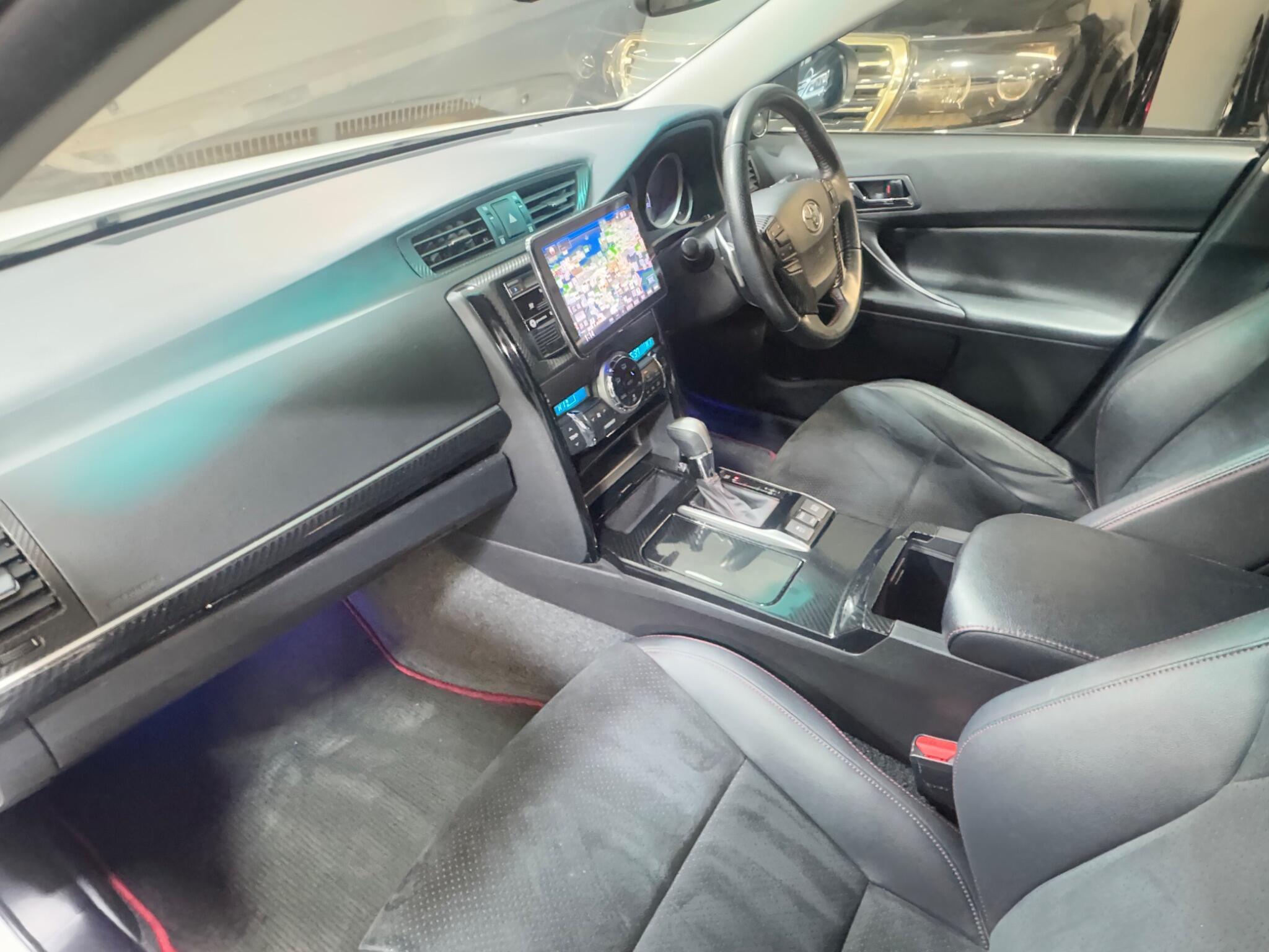 Toyota Mark X - Image 11