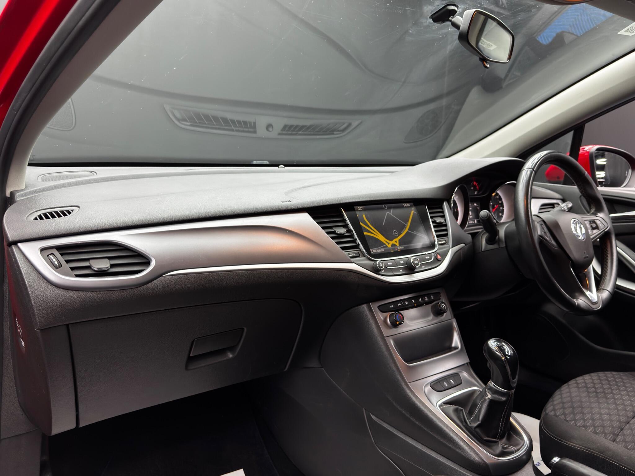 Vauxhall Astra - Image 11