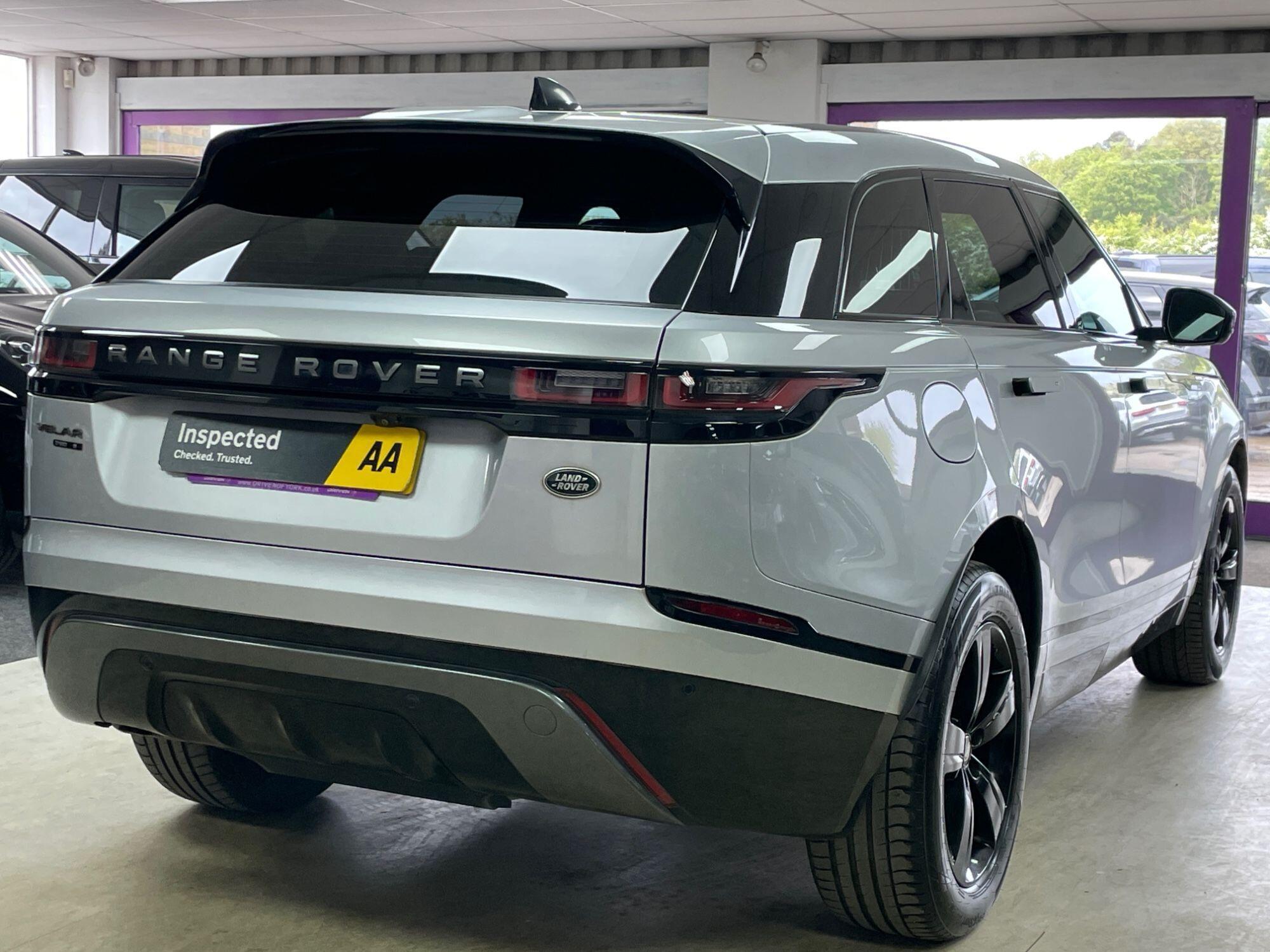 Land Rover Range Rover Velar - Image 11