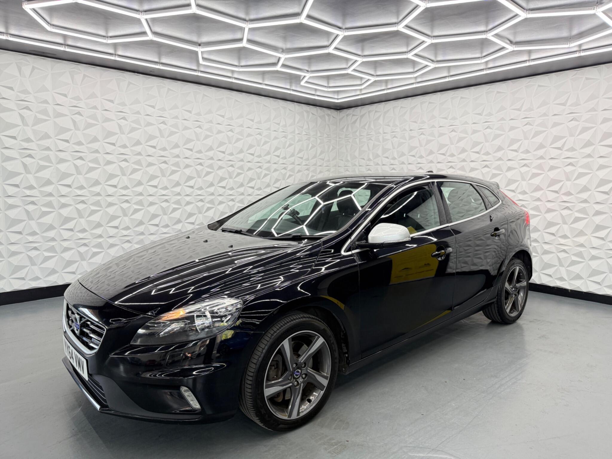 Volvo V40 - Image 8