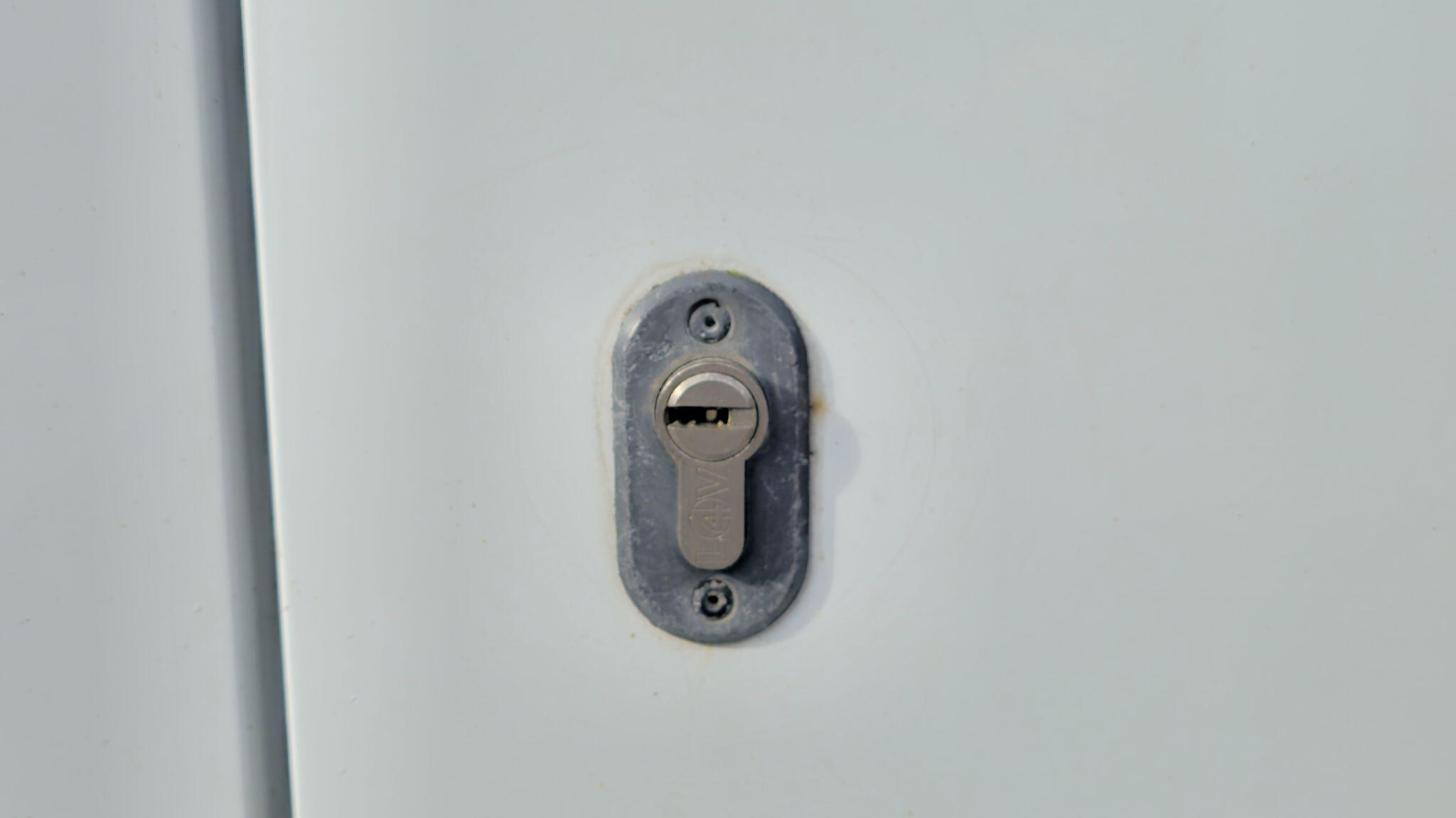 Ford Transit - Image 16