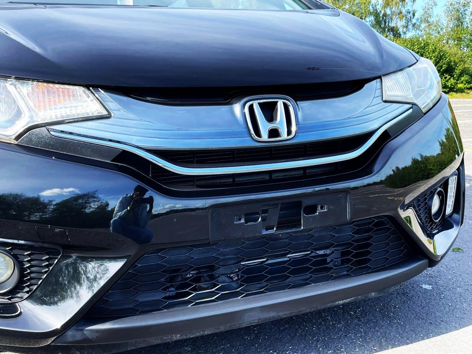 Honda FIT - Image 13