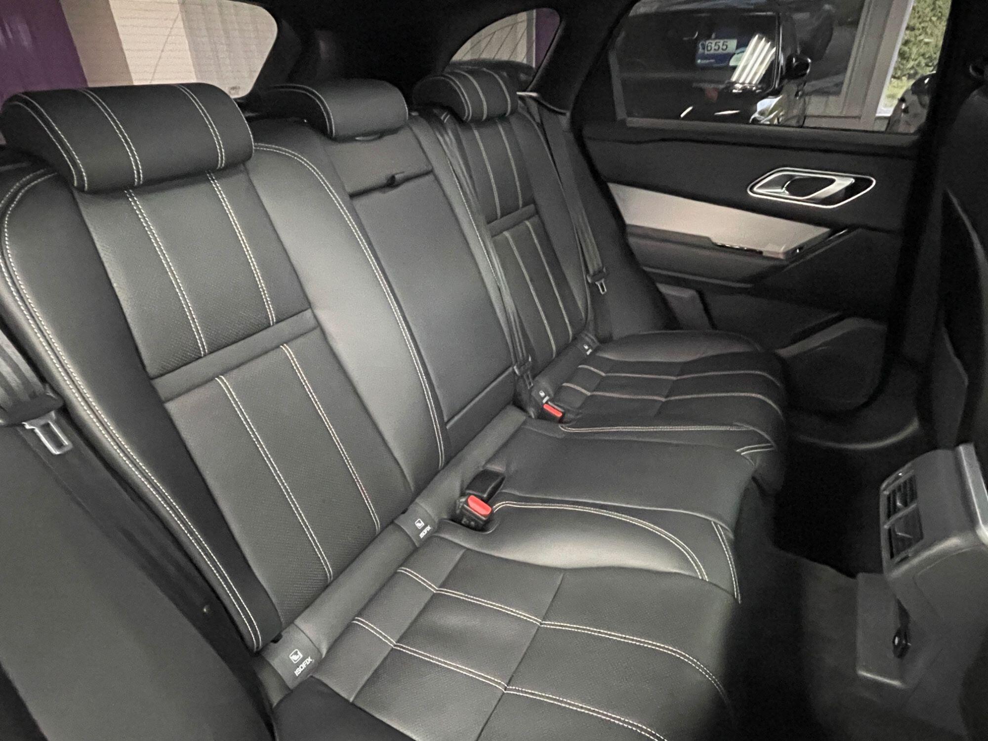 Land Rover Range Rover Velar - Image 25