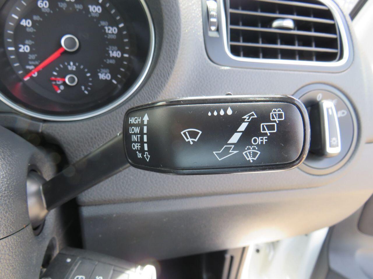 Volkswagen Polo - Image 18