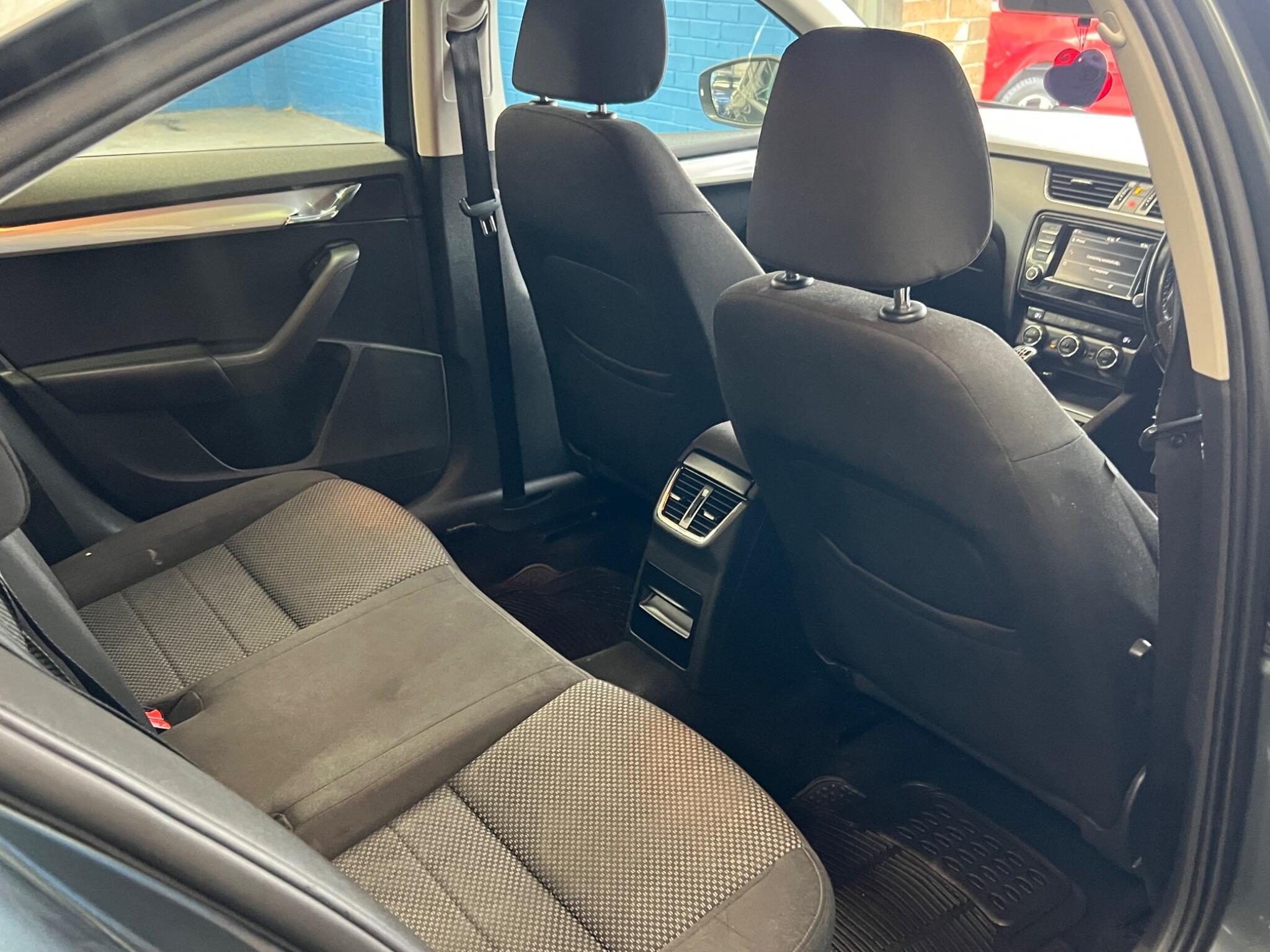 Skoda Octavia - Image 18