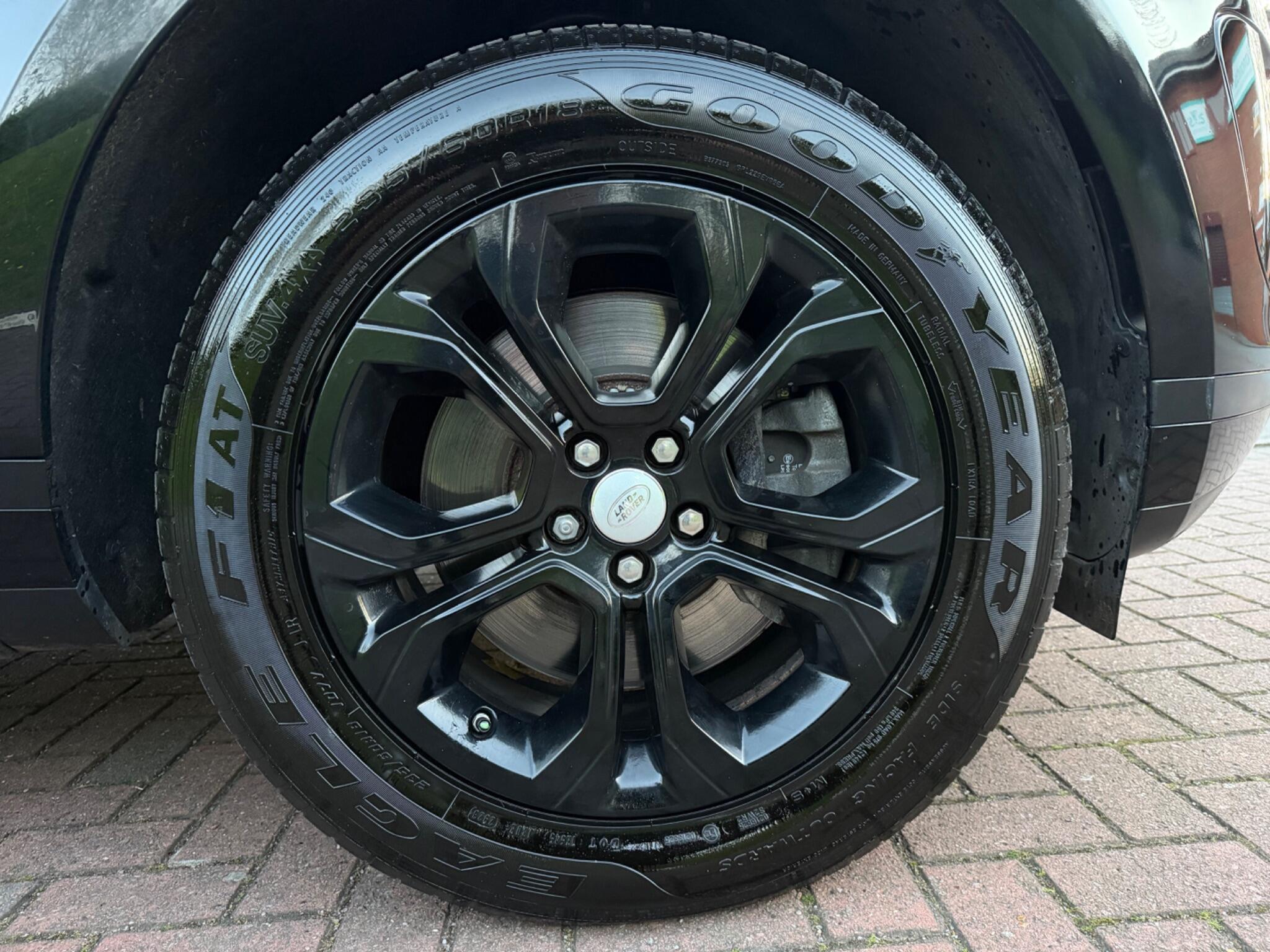 Land Rover Range Rover Evoque - Image 24