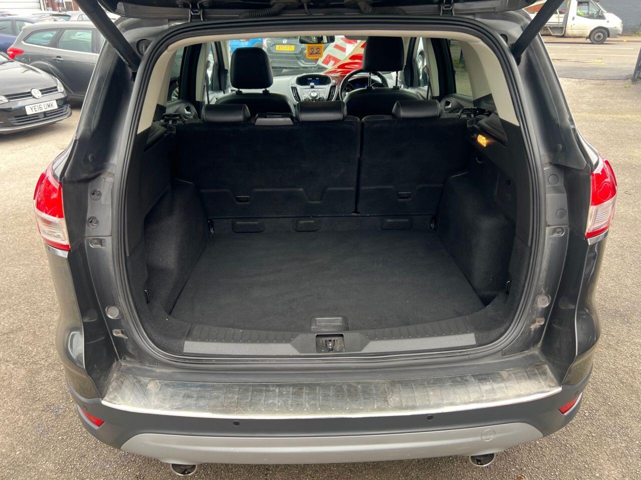 Ford Kuga - Image 27