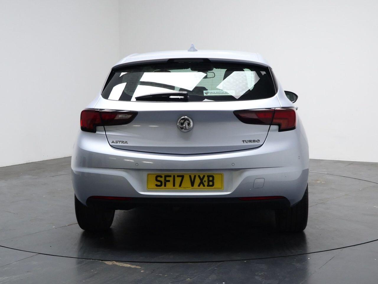 Vauxhall Astra - Image 11