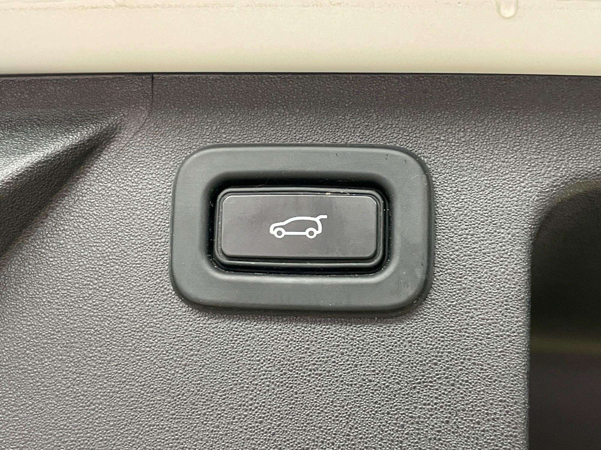 Land Rover DISCOVERY SPORT - Image 18