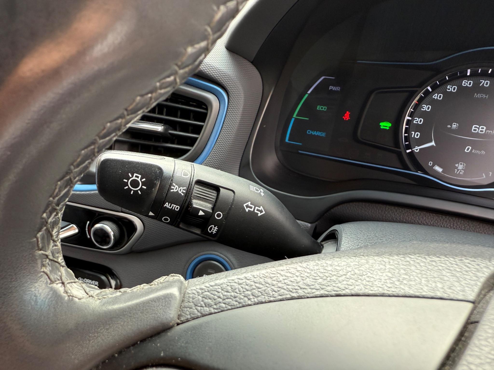 Hyundai Ioniq - Image 32