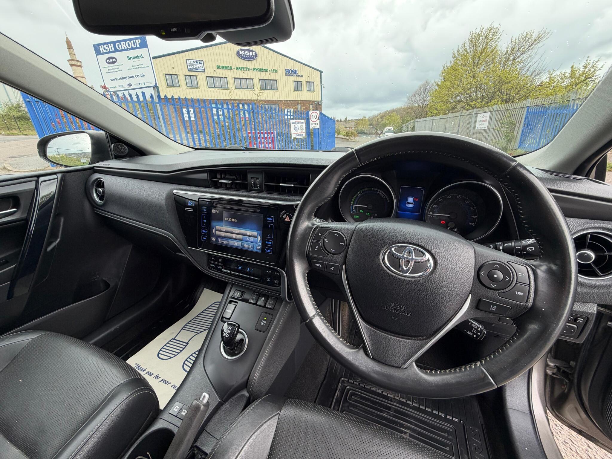 Toyota Auris - Image 19