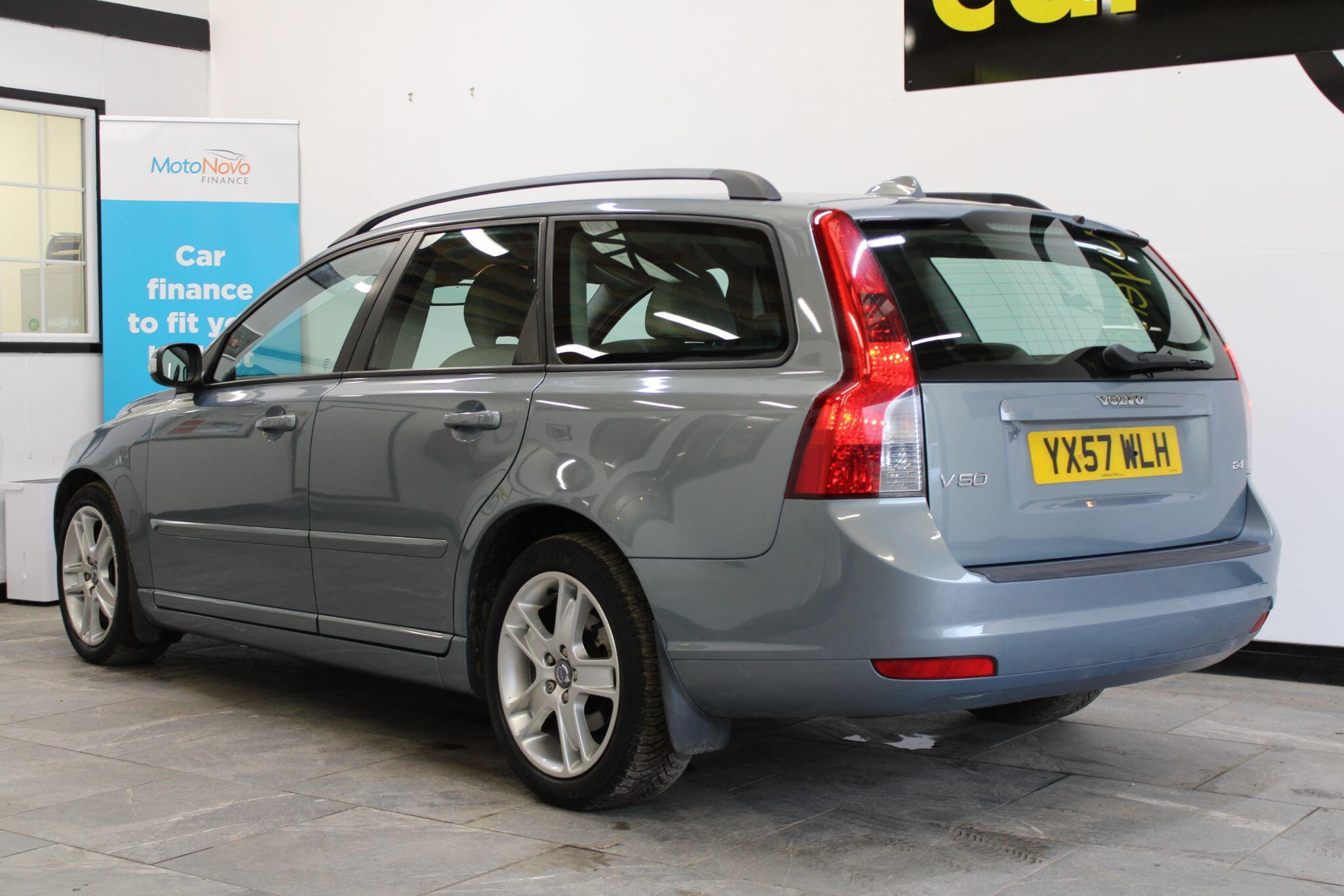 Volvo V50 - Image 3