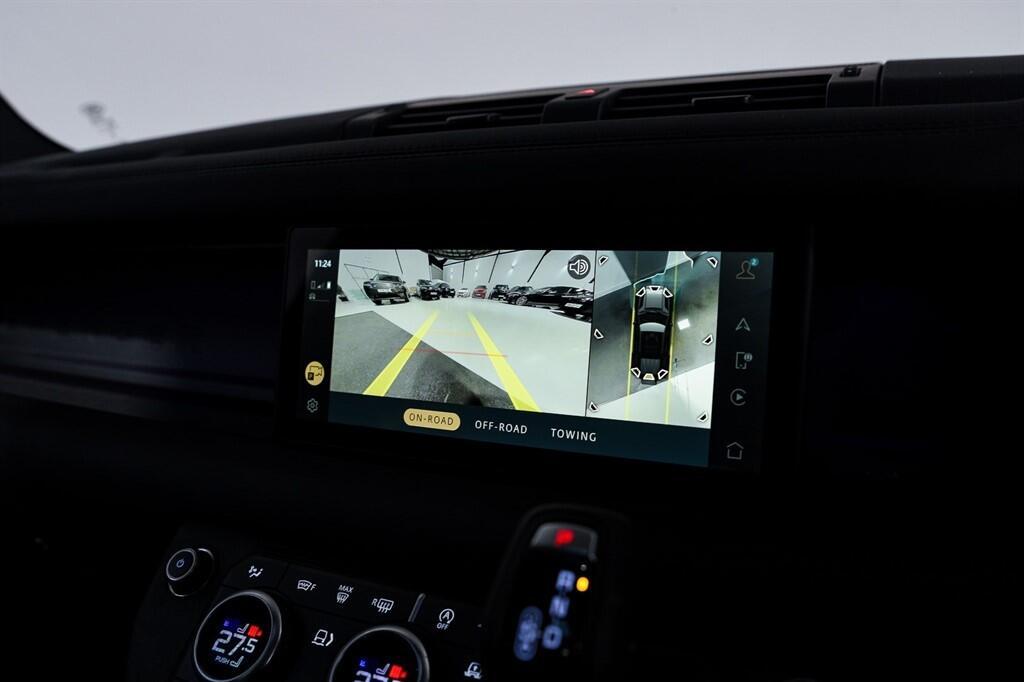 Land Rover Defender 110 - Image 33