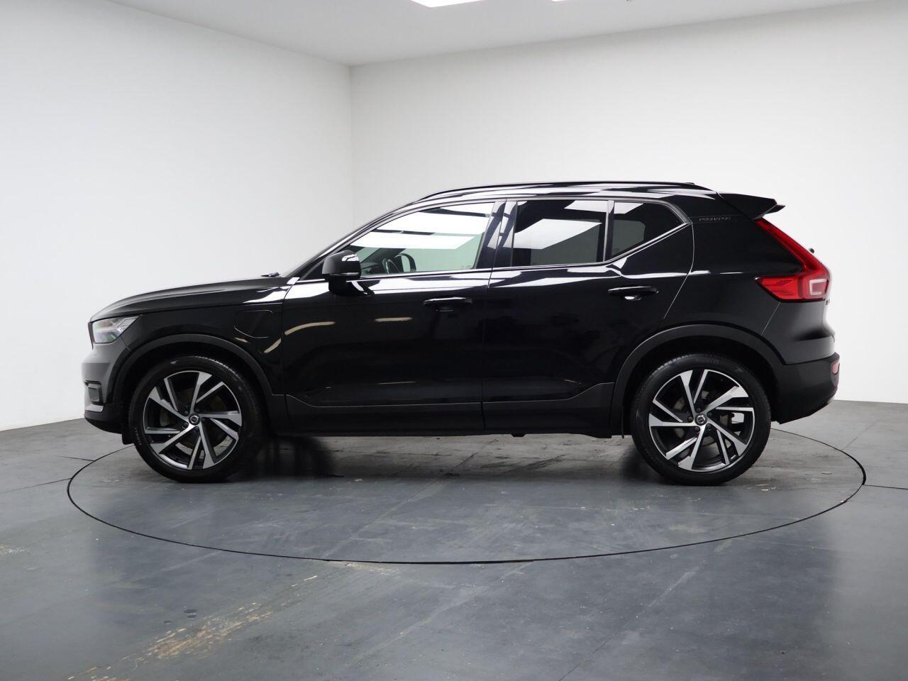 Volvo XC40 - Image 8