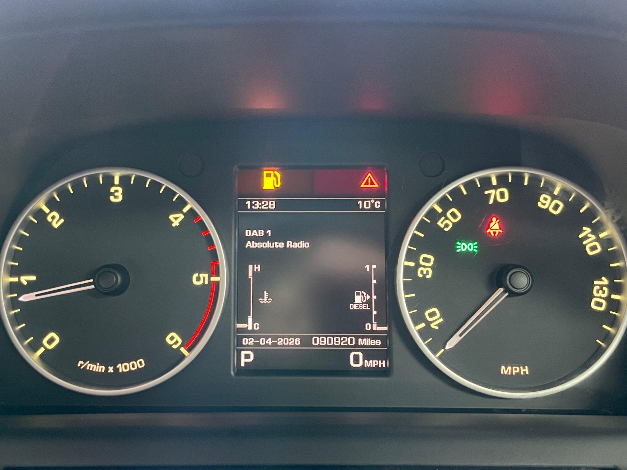 Land Rover DISCOVERY 4 - Image 44