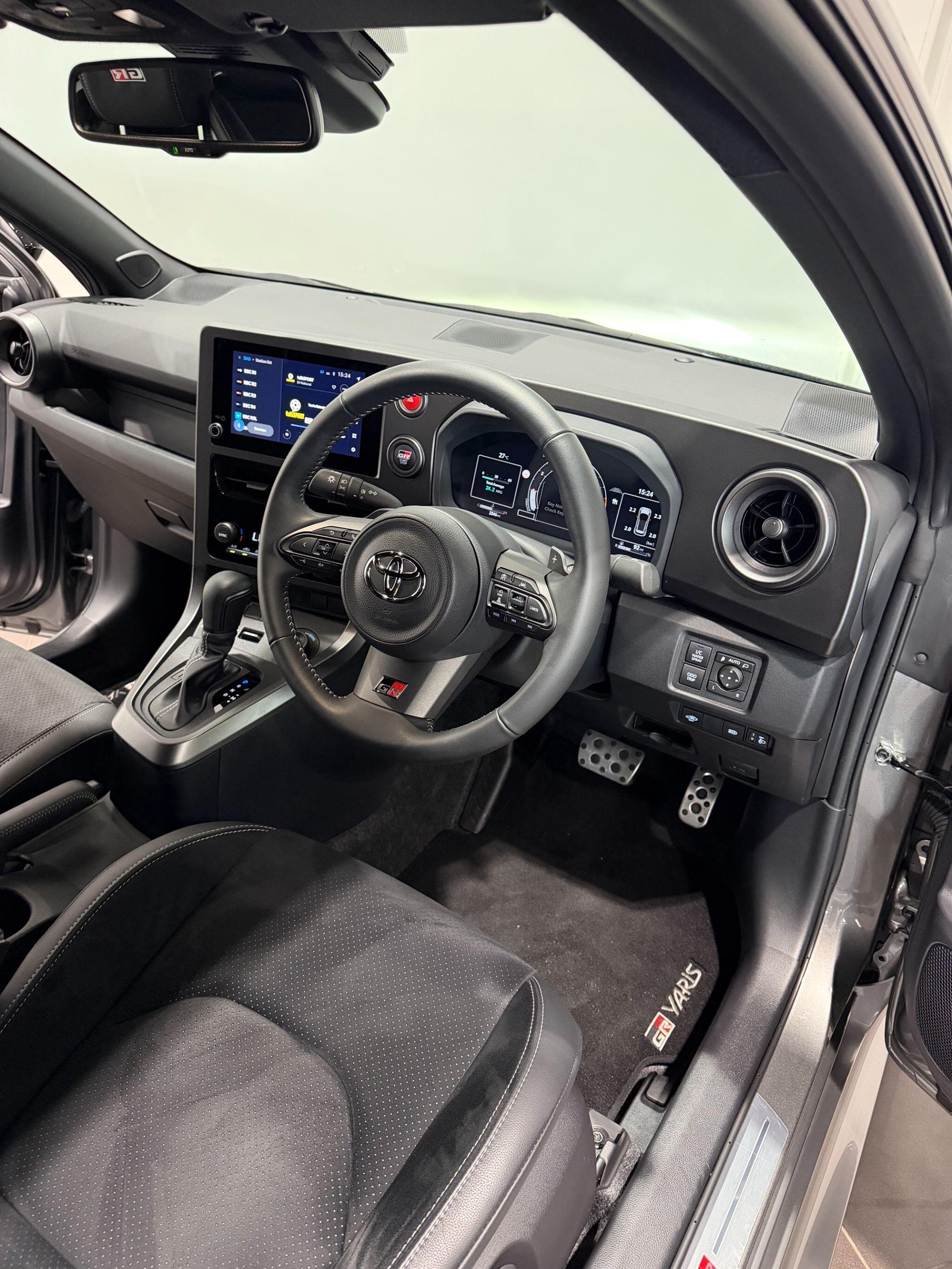Toyota Yaris - Image 9