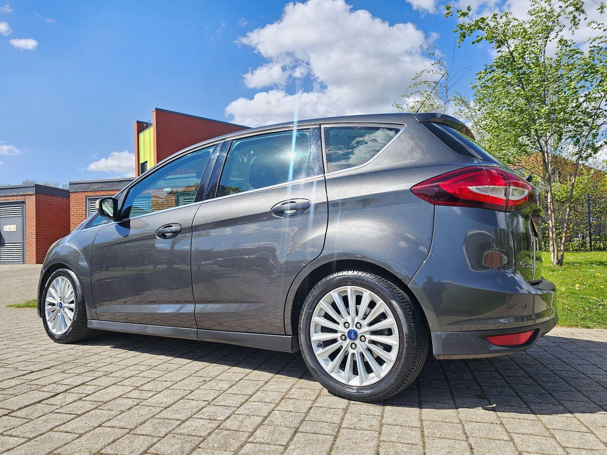 Ford C-MAX - Image 18