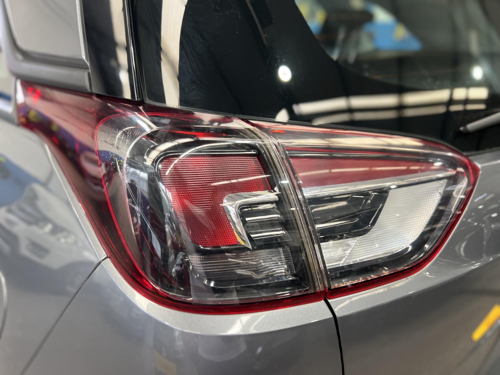 Vauxhall Crossland X - Image 20