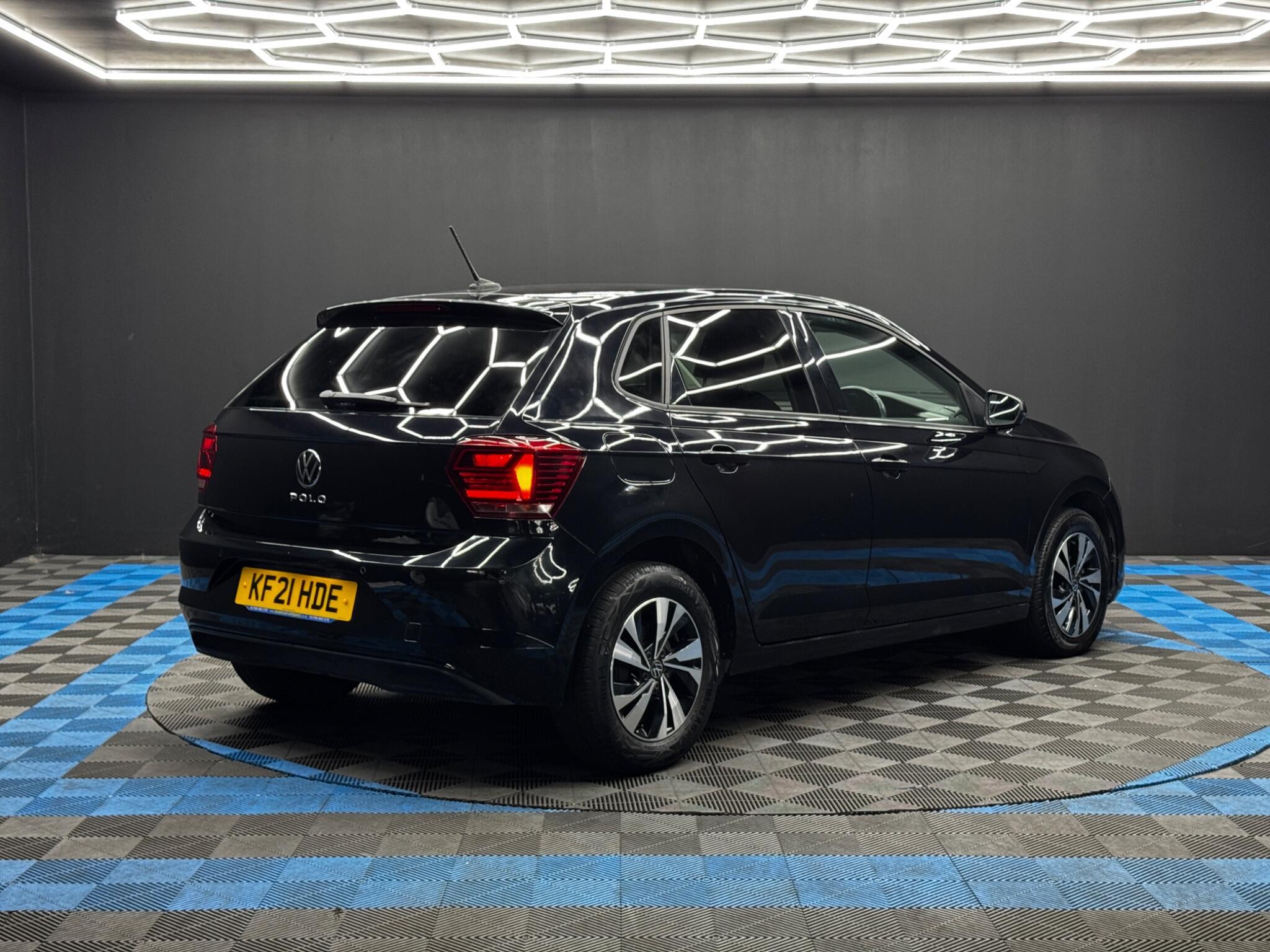 Volkswagen Polo - Image 5