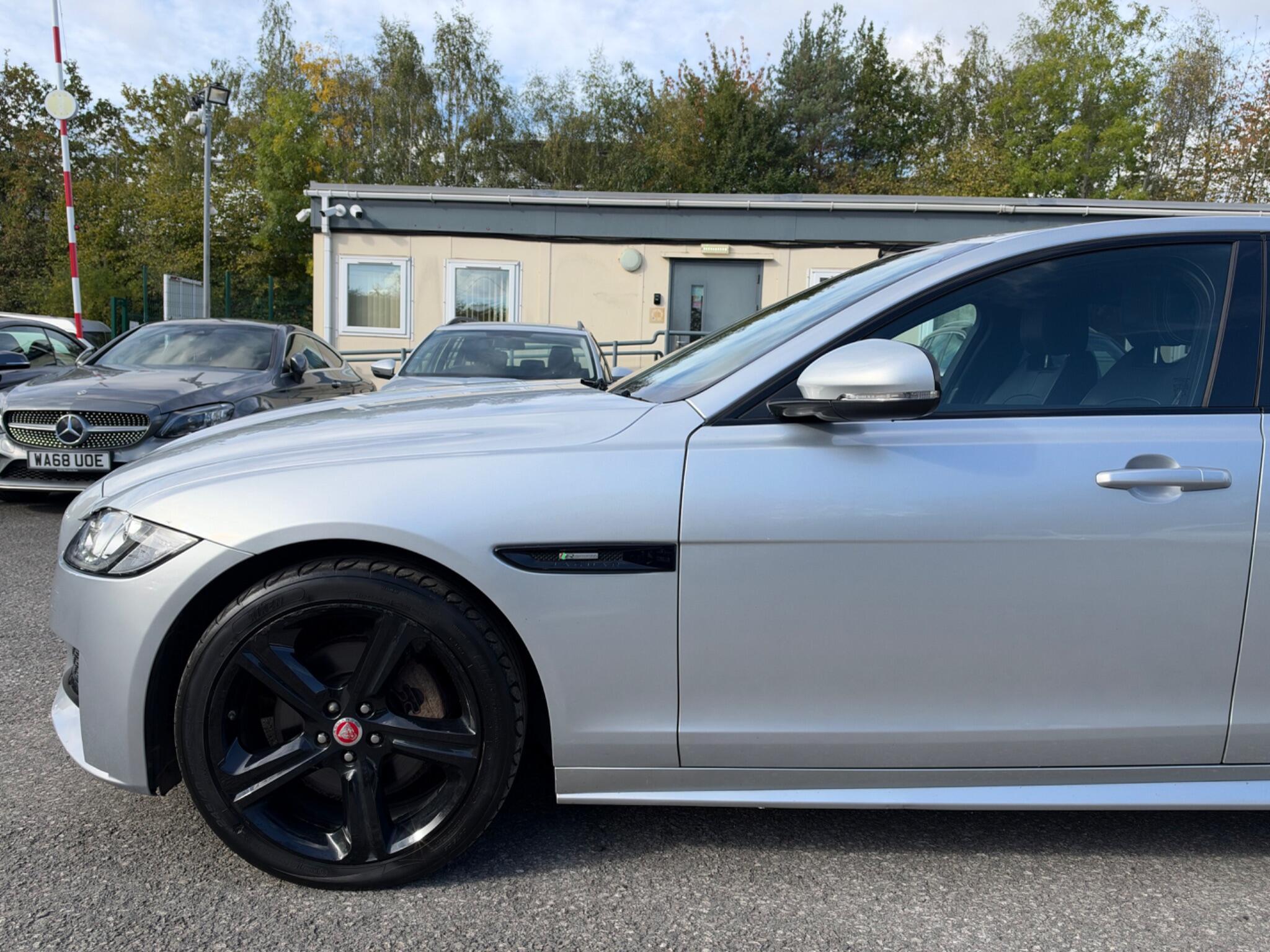 Jaguar XF - Image 6