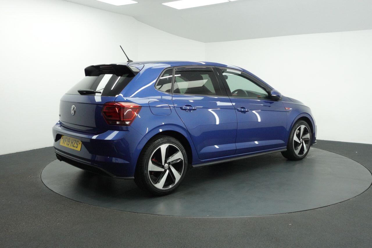 Volkswagen Polo - Image 11