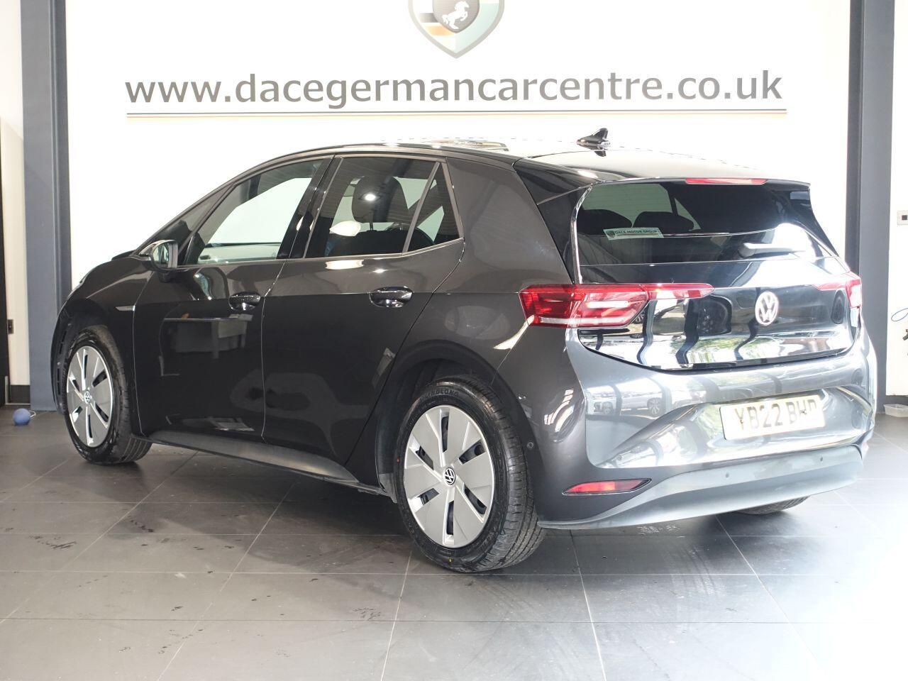 Volkswagen ID.3 - Image 9