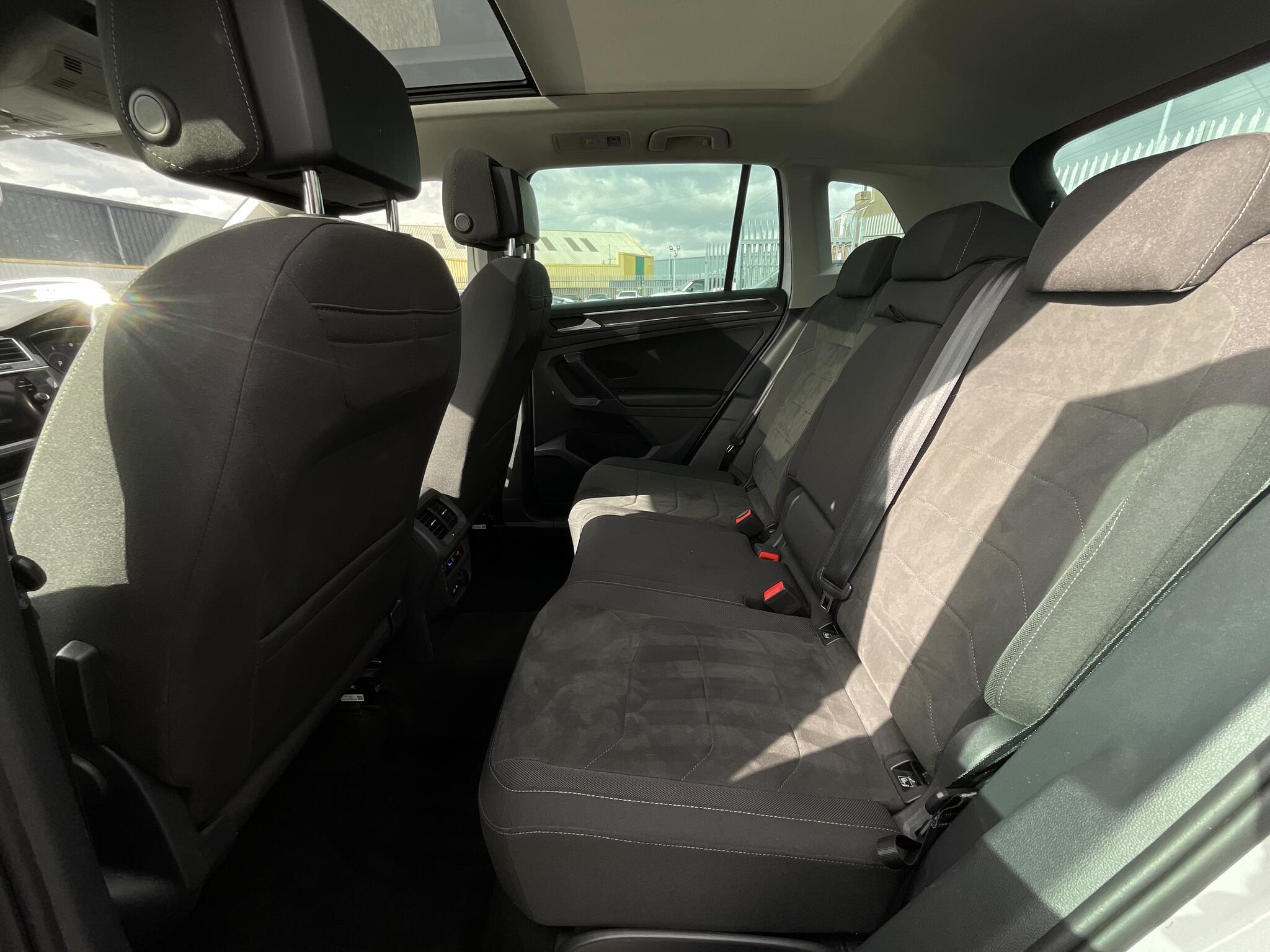 Volkswagen Tiguan - Image 15