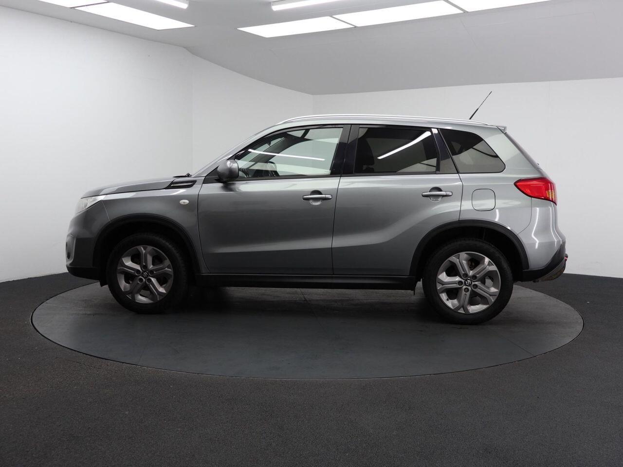 Suzuki Vitara - Image 8
