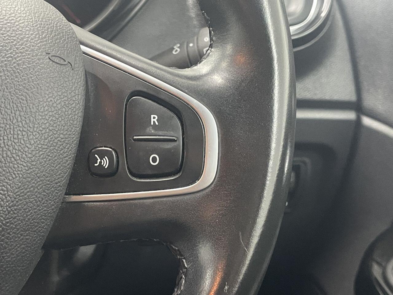 Renault Captur - Image 25