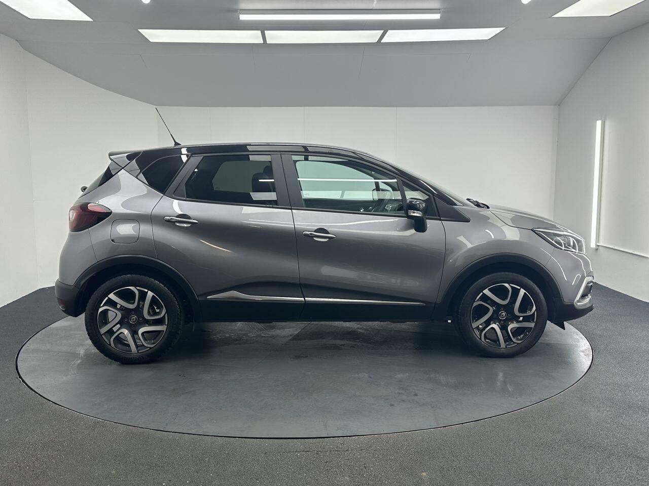 Renault Captur - Image 11