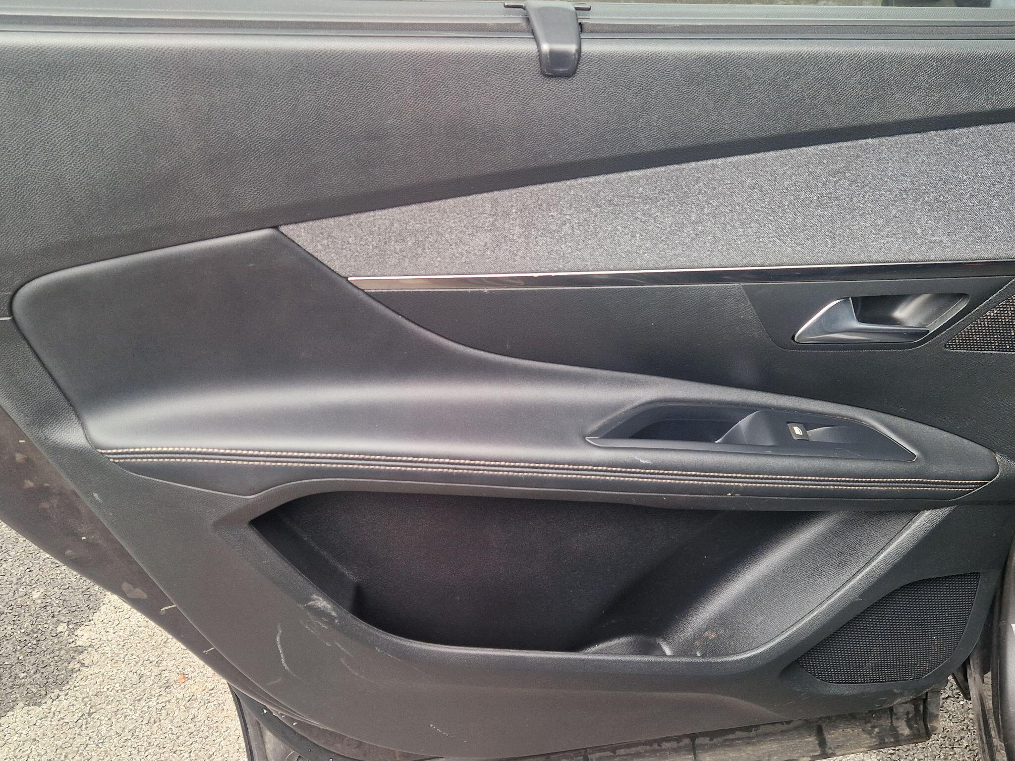 Peugeot 5008 - Image 42