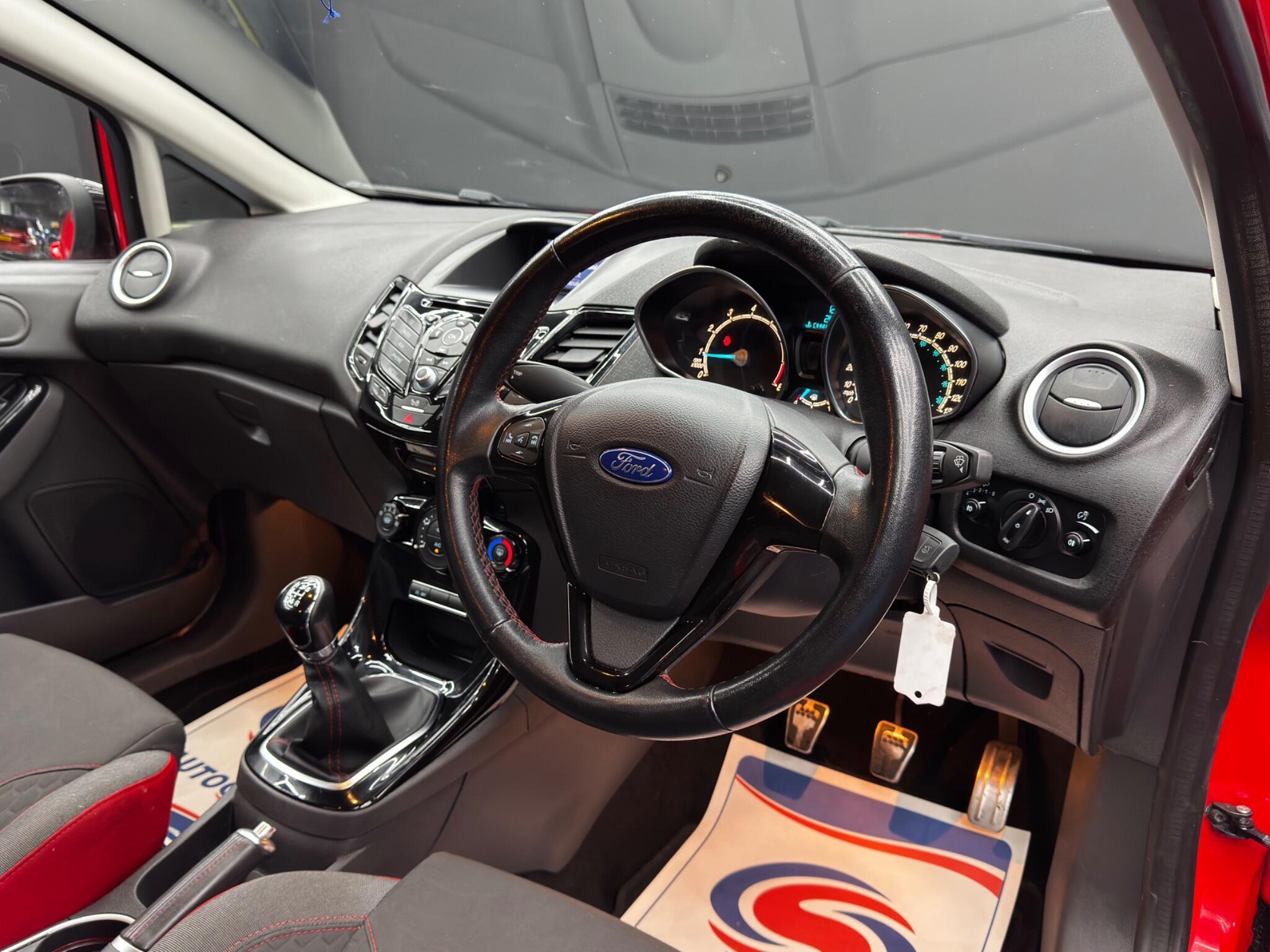 Ford Fiesta - Image 14