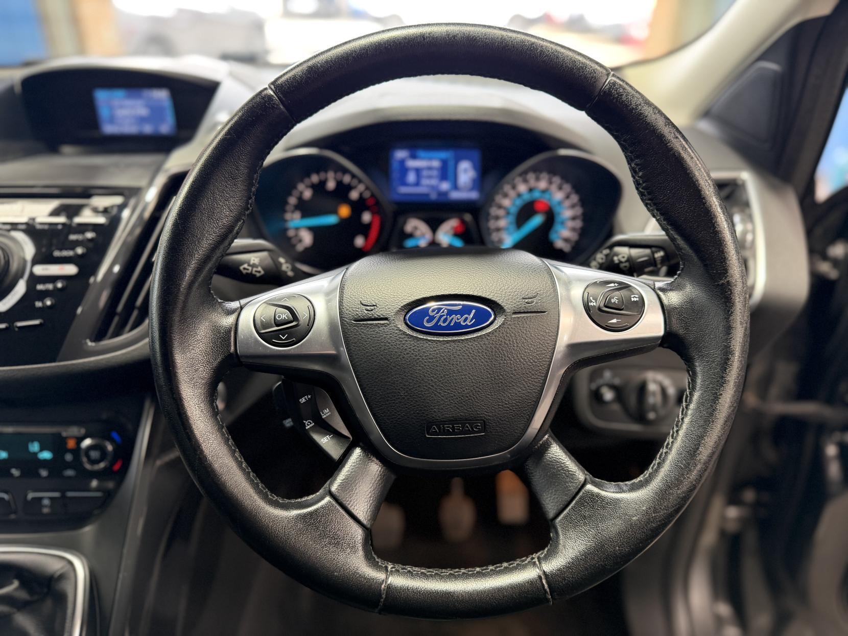 Ford Kuga - Image 20