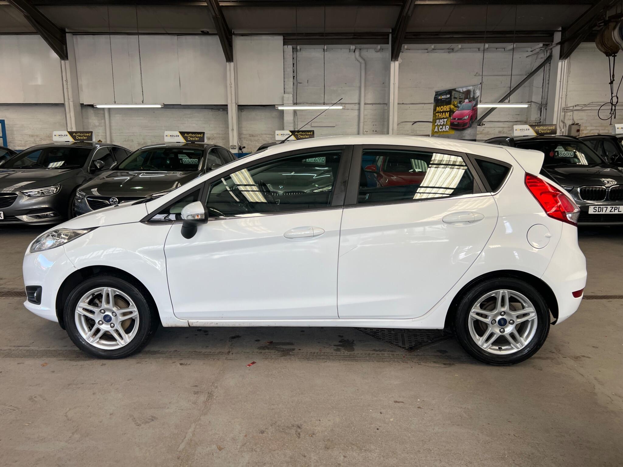 Ford Fiesta - Image 12