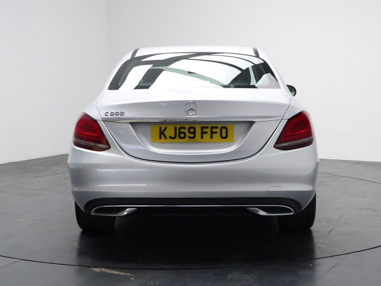 Mercedes-benz C-CLASS - Image 11