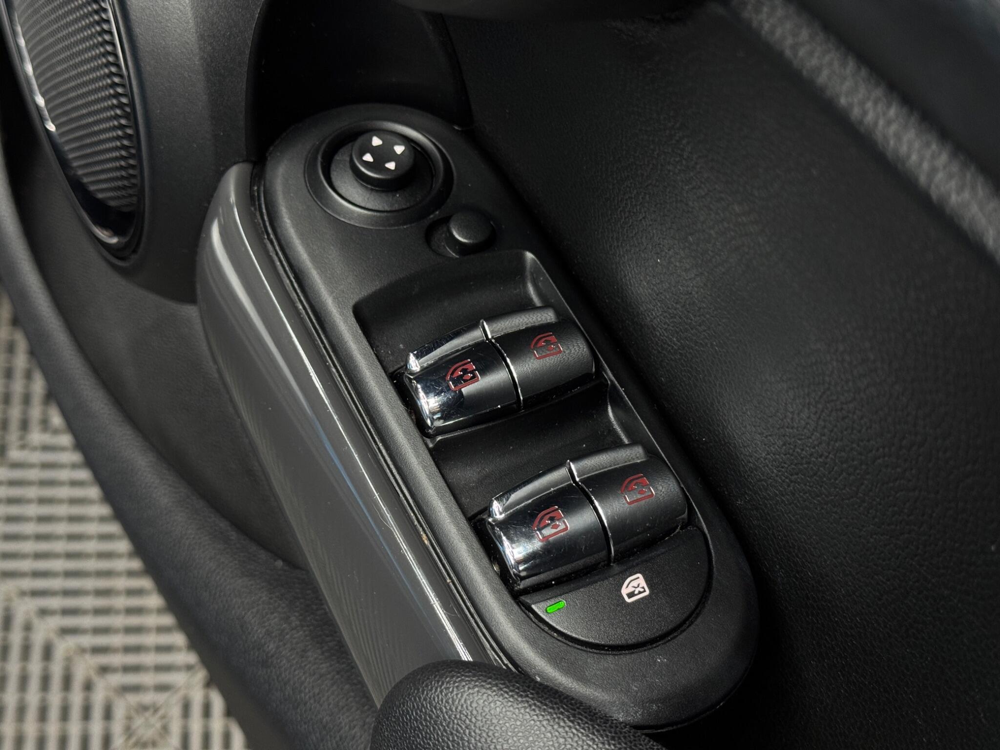 MINI Hatch - Image 43