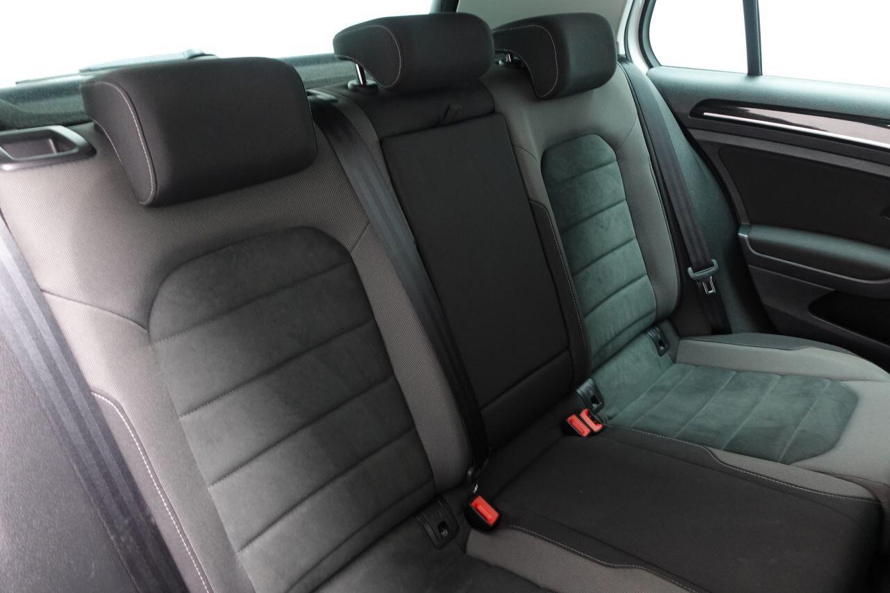 Volkswagen Golf - Image 18