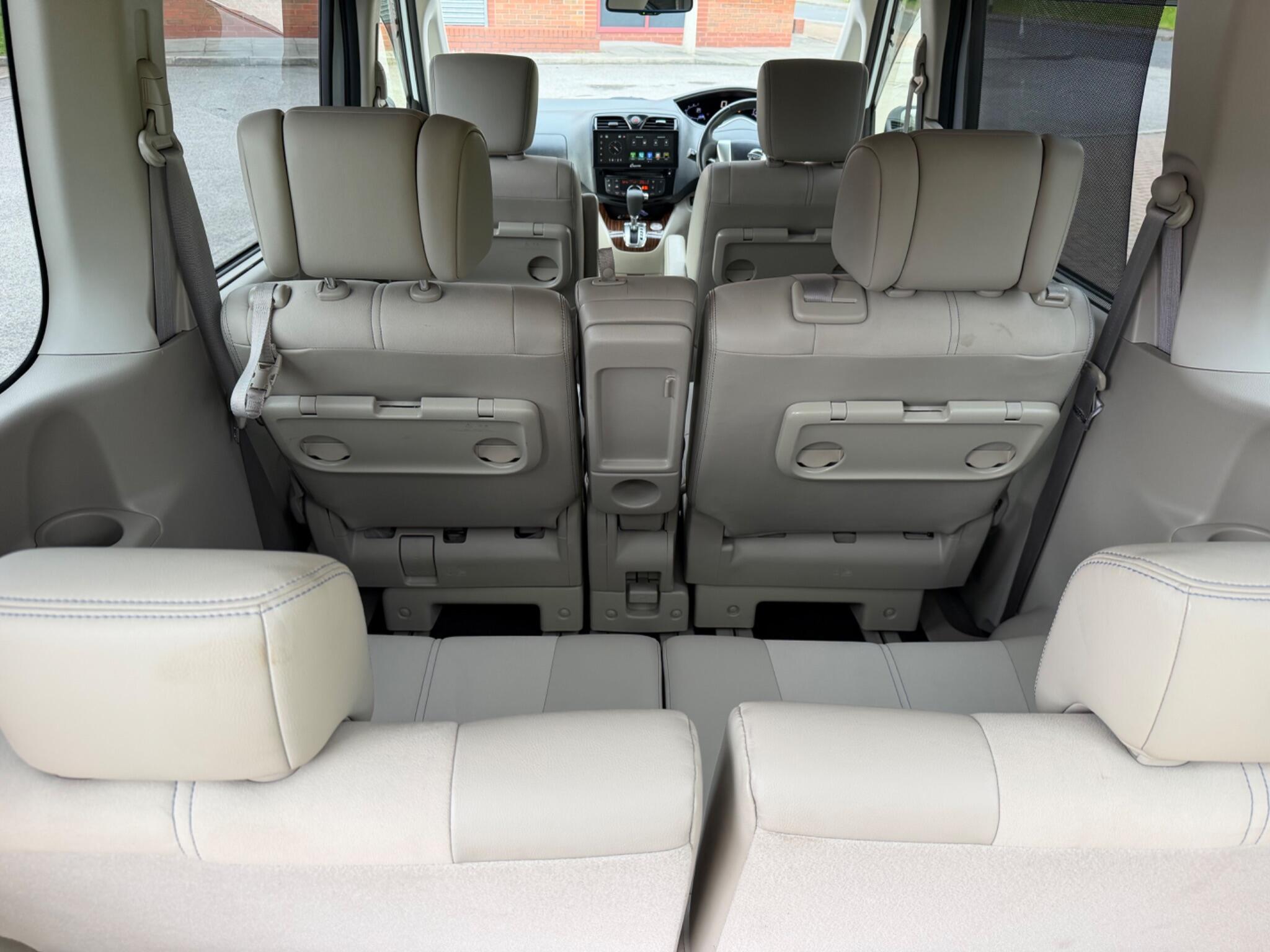 Nissan Serena - Image 45