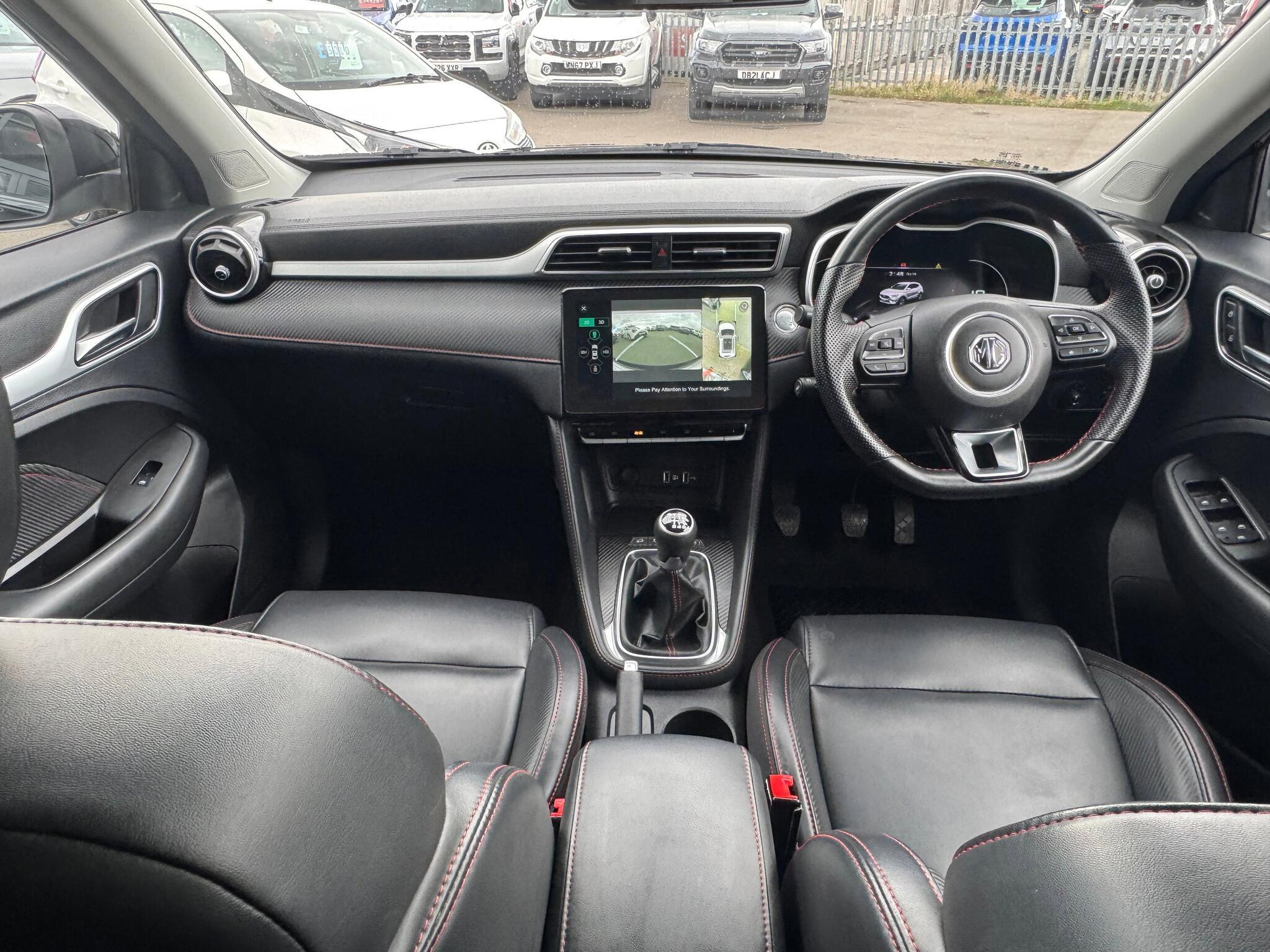 MG MG ZS - Image 16