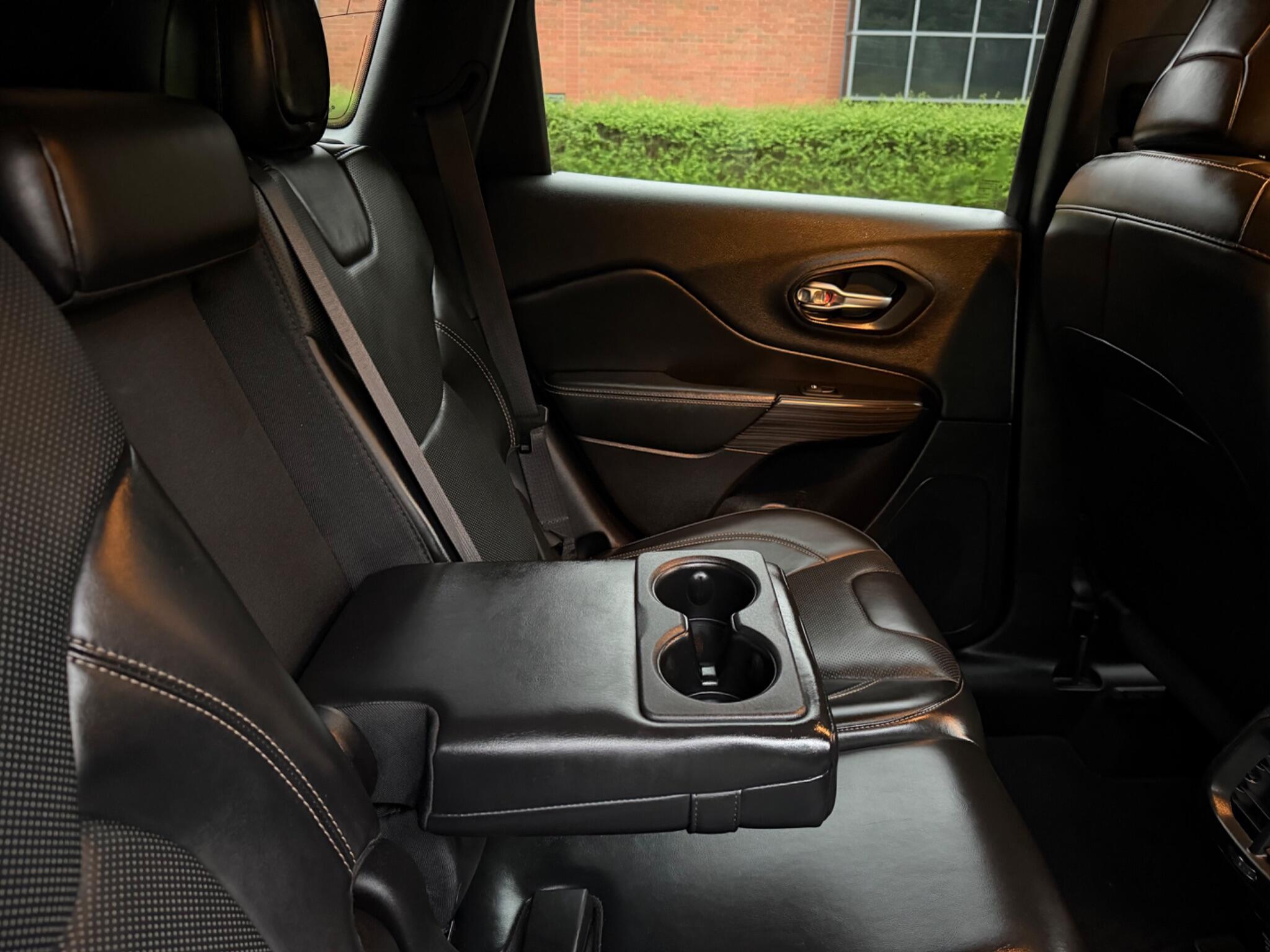Jeep Cherokee - Image 41