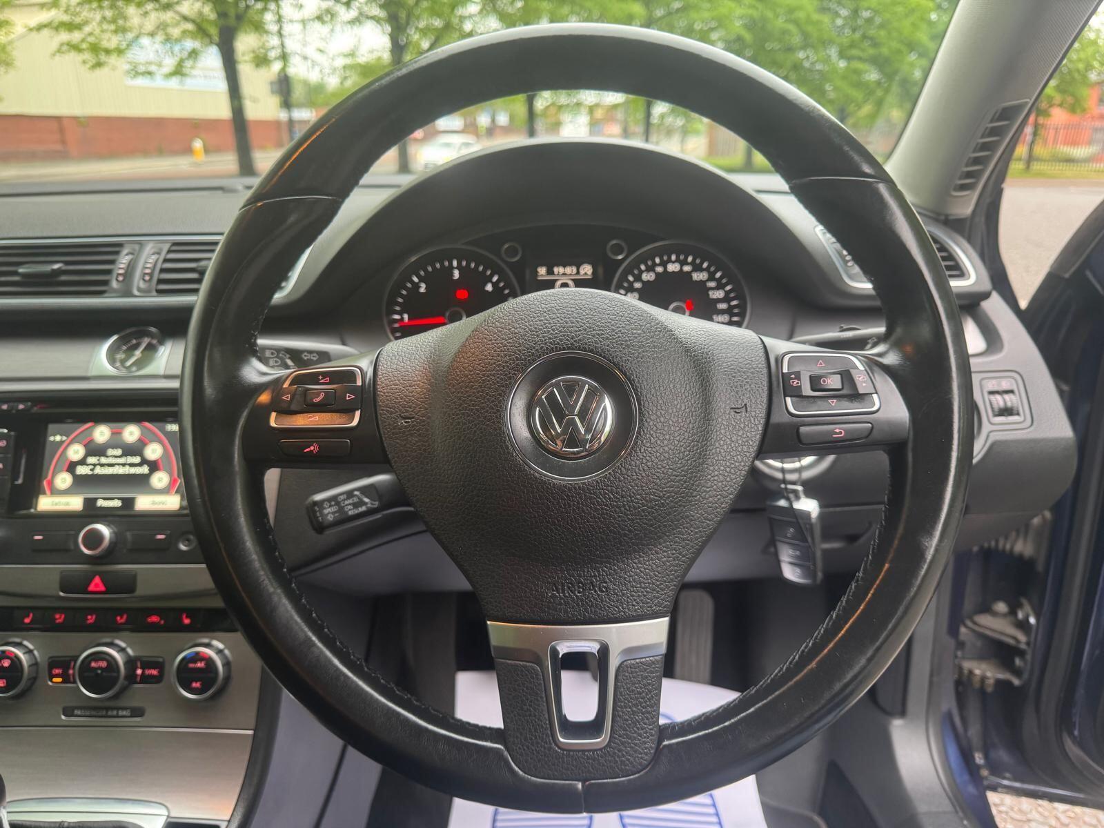 Volkswagen Passat - Image 47