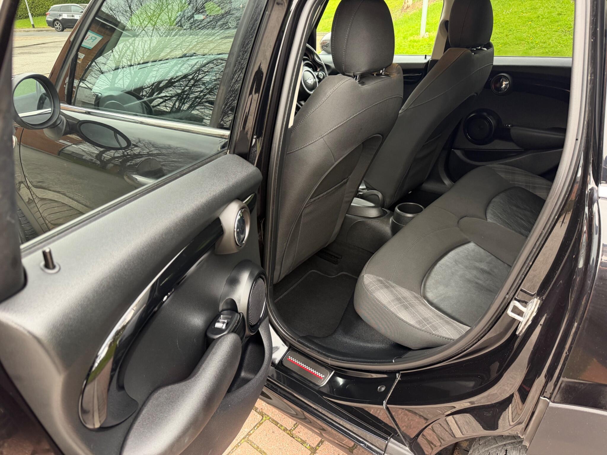 MINI Hatch - Image 47