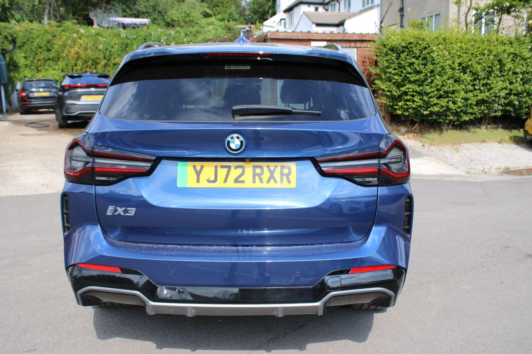 BMW iX3 - Image 6