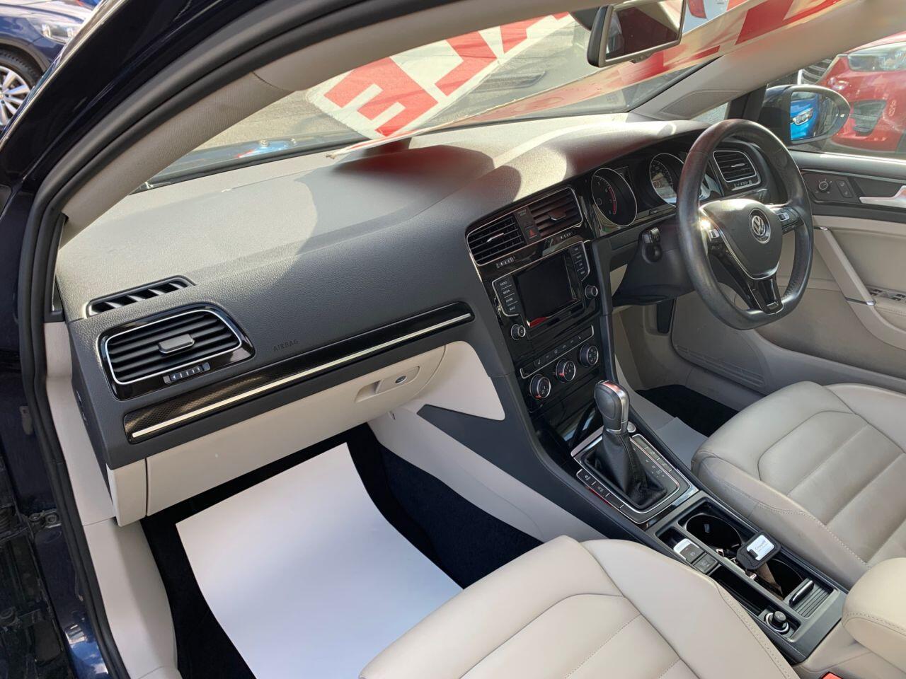 Volkswagen Golf - Image 16