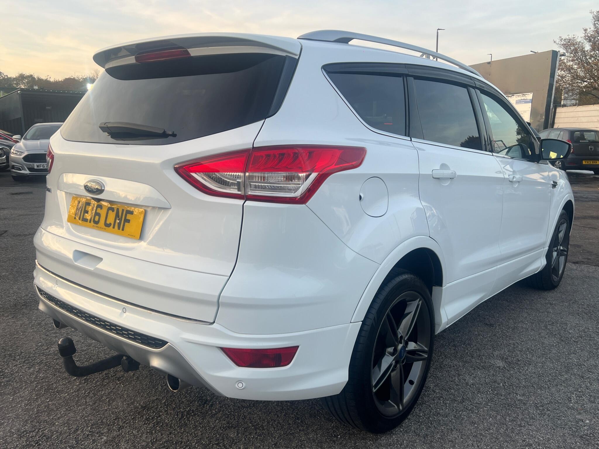 Ford Kuga - Image 8