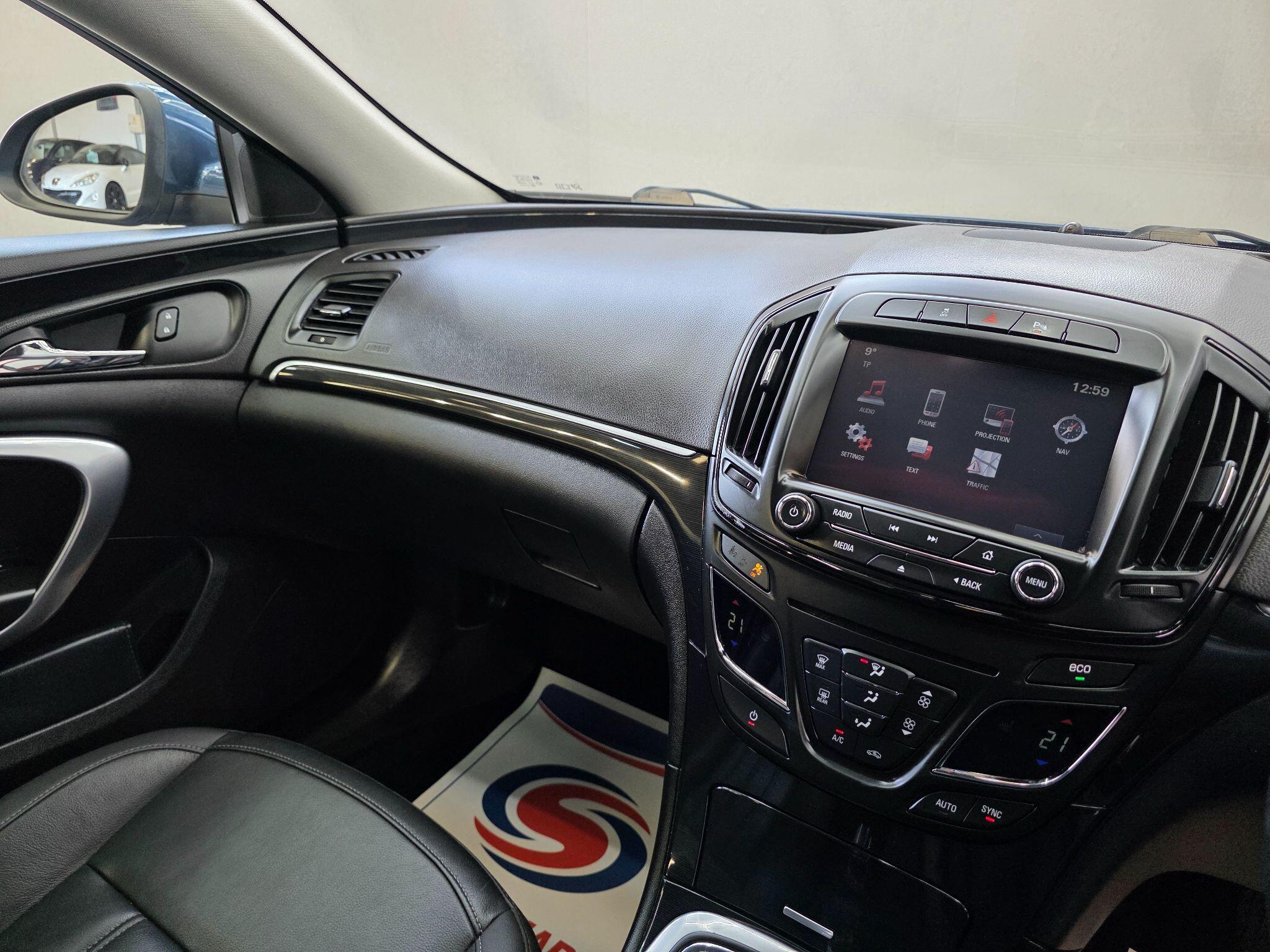 Vauxhall Insignia - Image 17