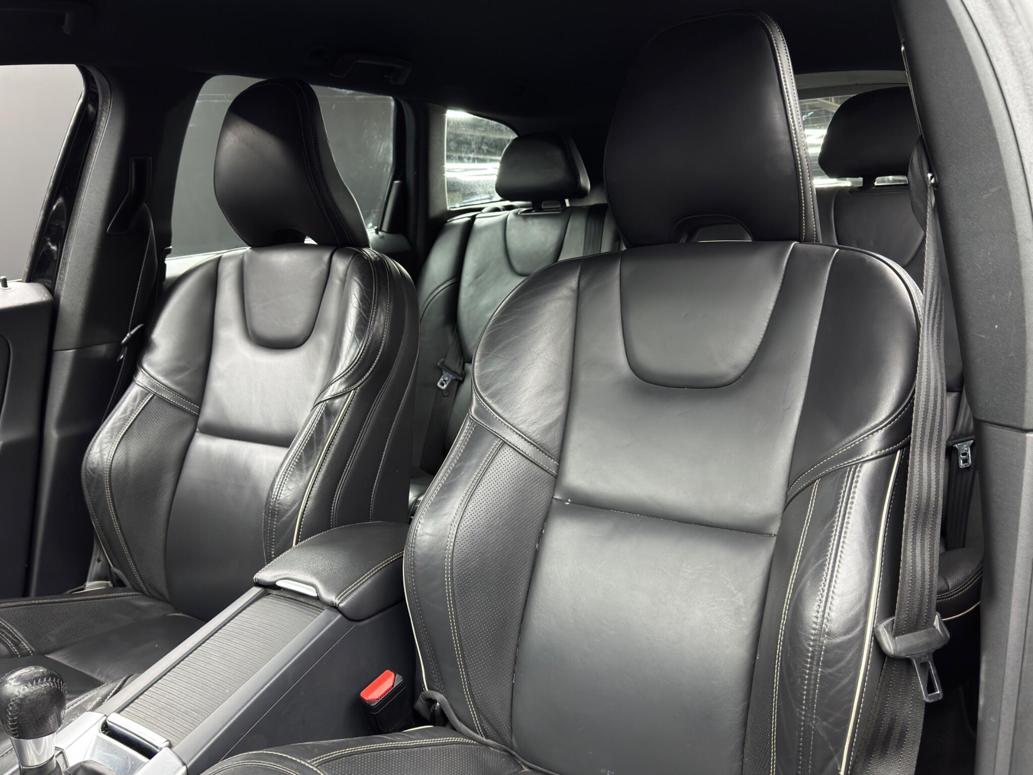 Volvo XC60 - Image 14