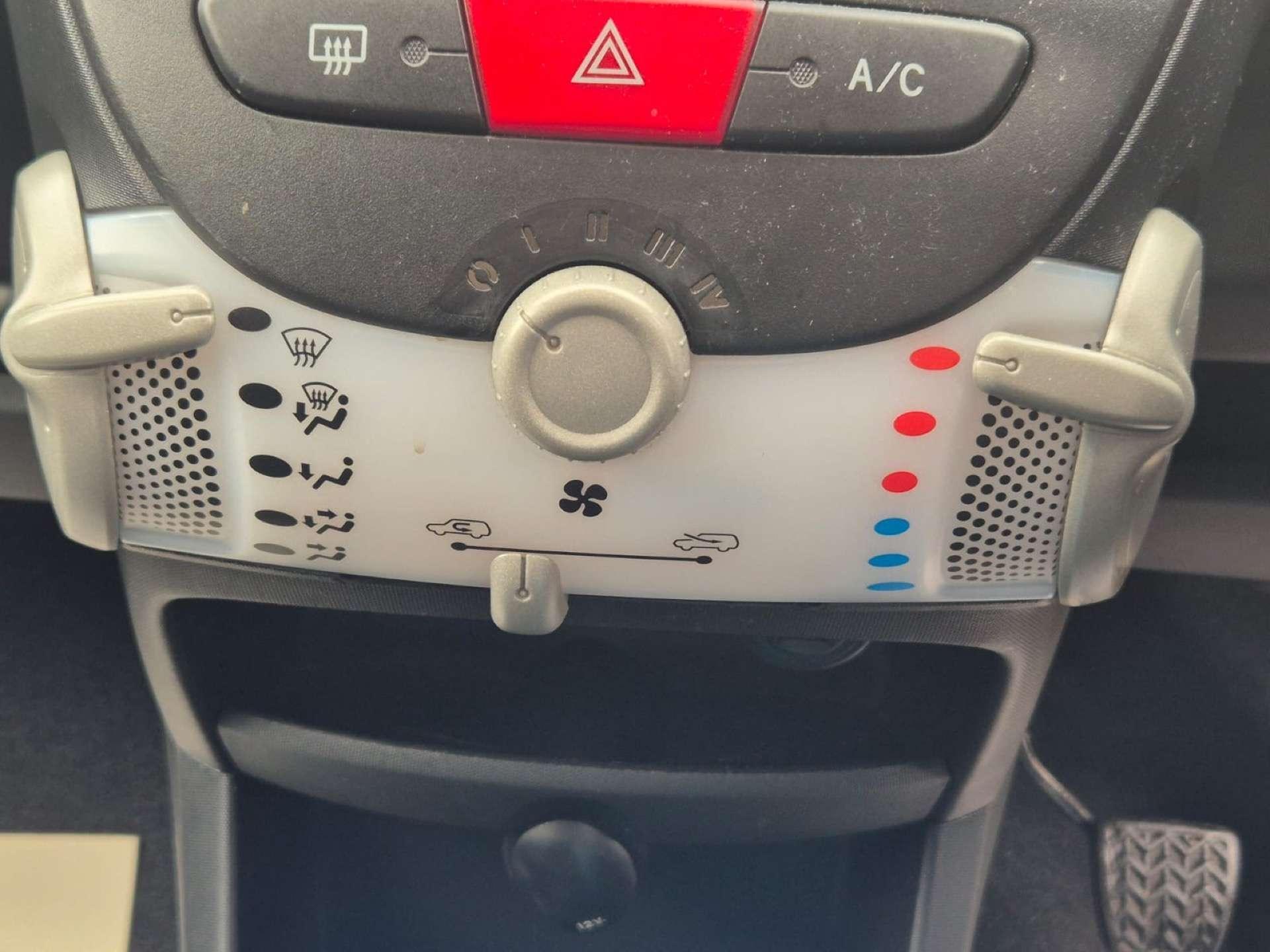 Toyota Aygo - Image 41