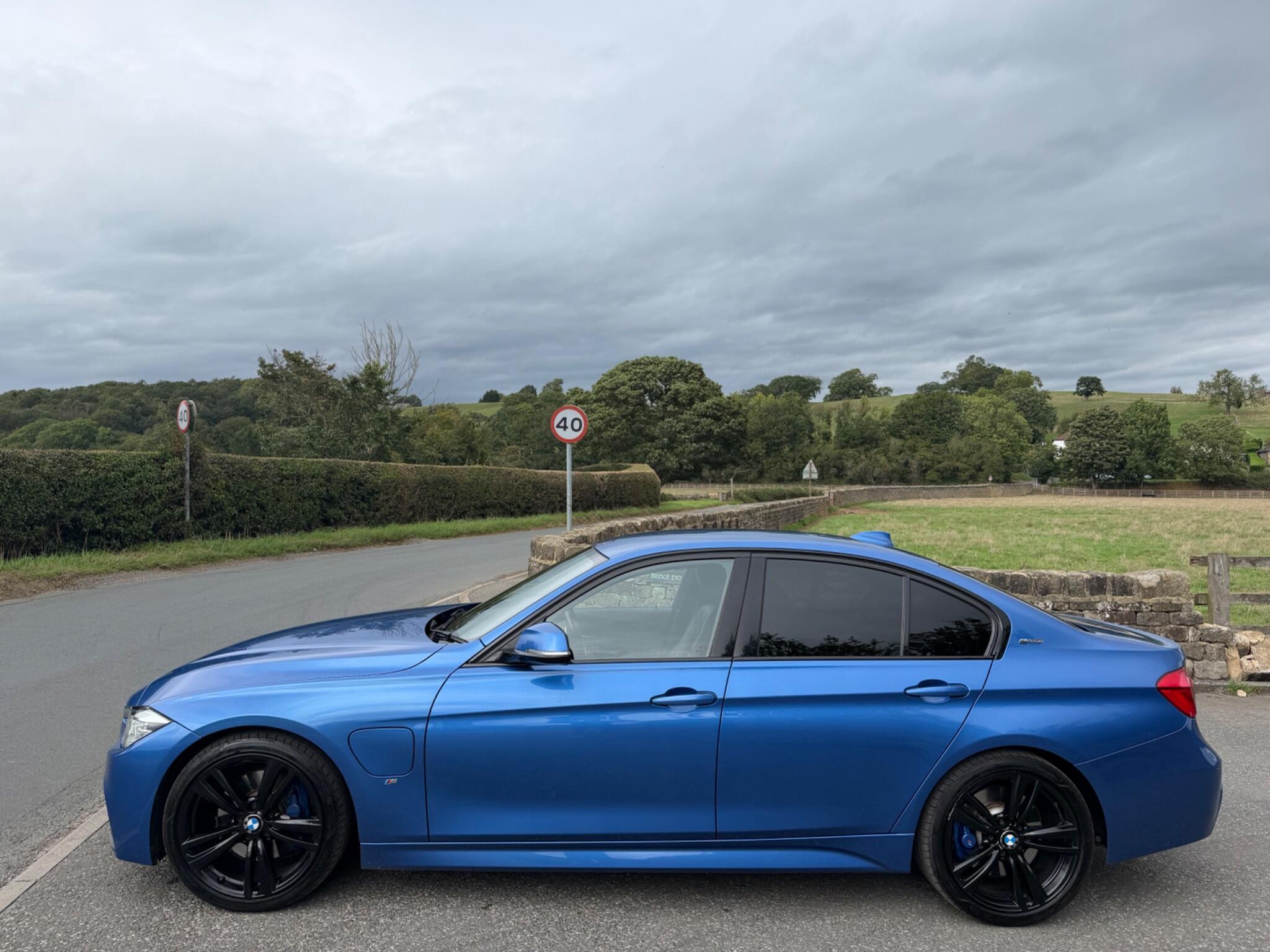 BMW 3 Series - Image 2