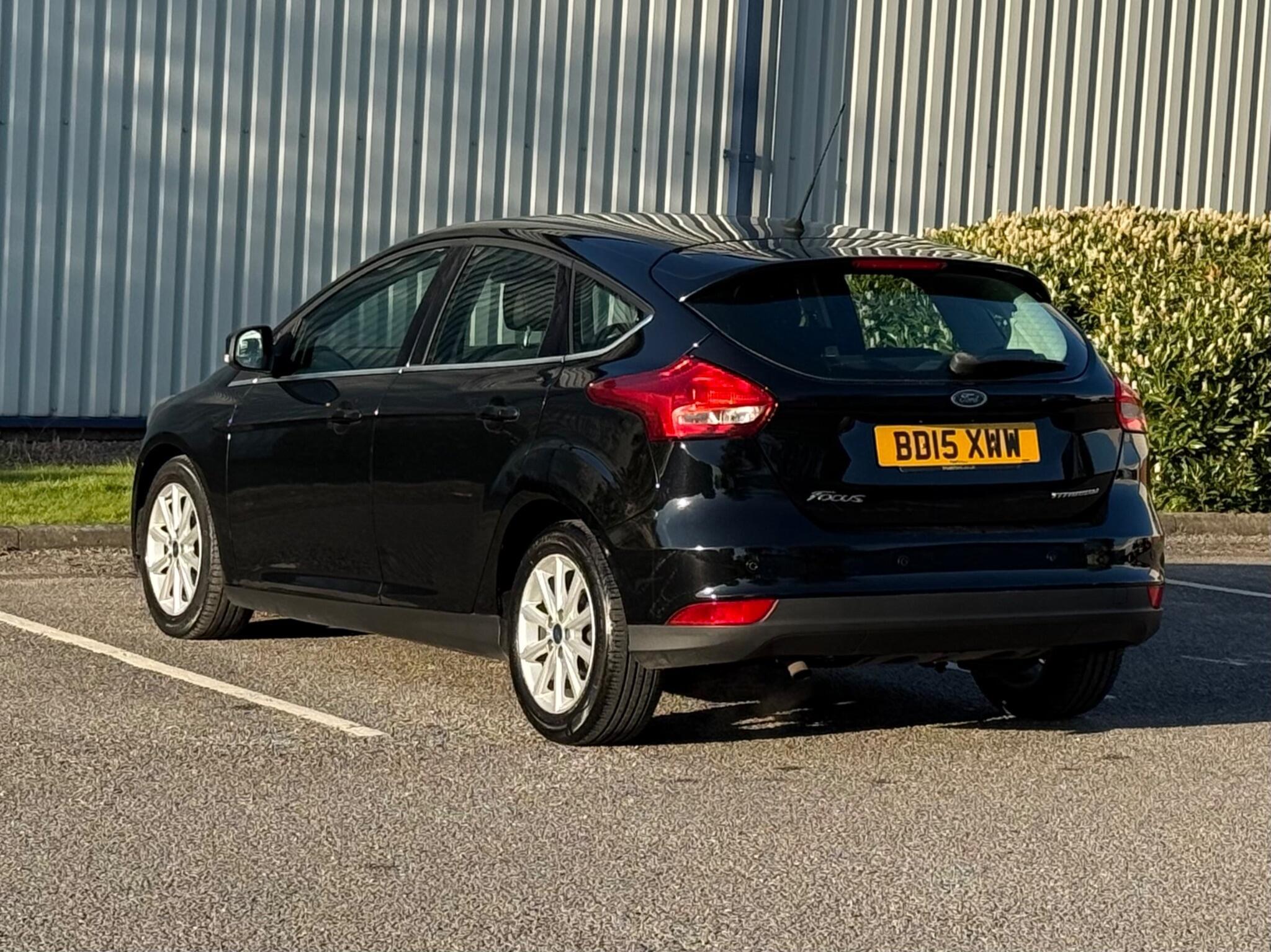 Ford Focus - Image 15